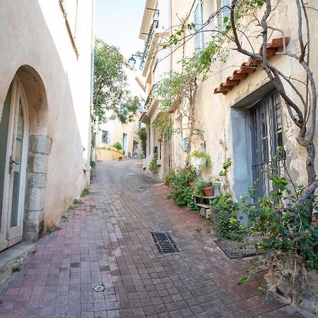 Le Charme du médiéval dans un appartement cosy Hyères Esterno foto