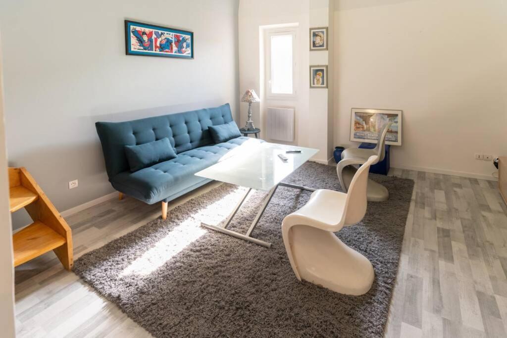 Le Charme du médiéval dans un appartement cosy Hyères Esterno foto