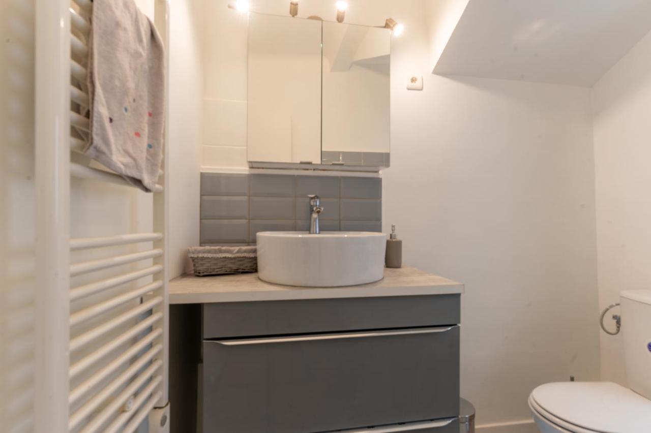 Le Charme du médiéval dans un appartement cosy Hyères Esterno foto