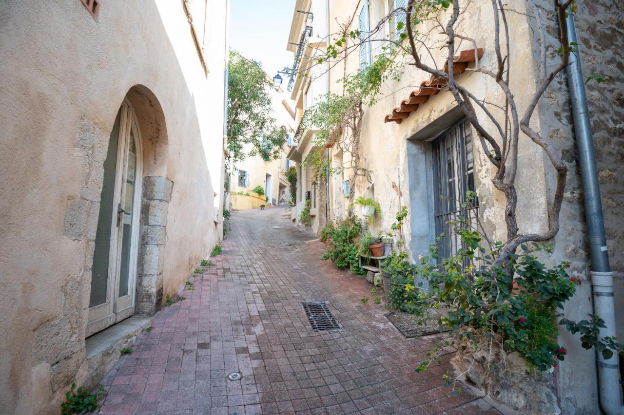 Le Charme du médiéval dans un appartement cosy Hyères Esterno foto