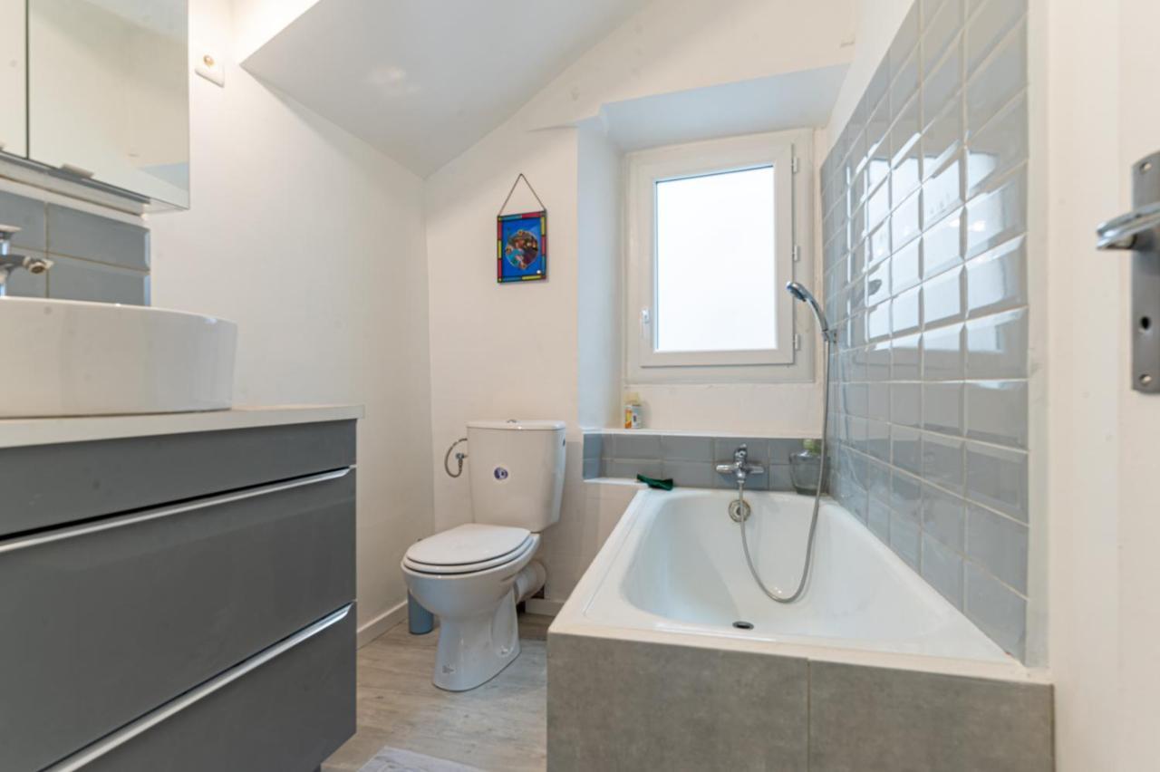 Le Charme du médiéval dans un appartement cosy Hyères Esterno foto